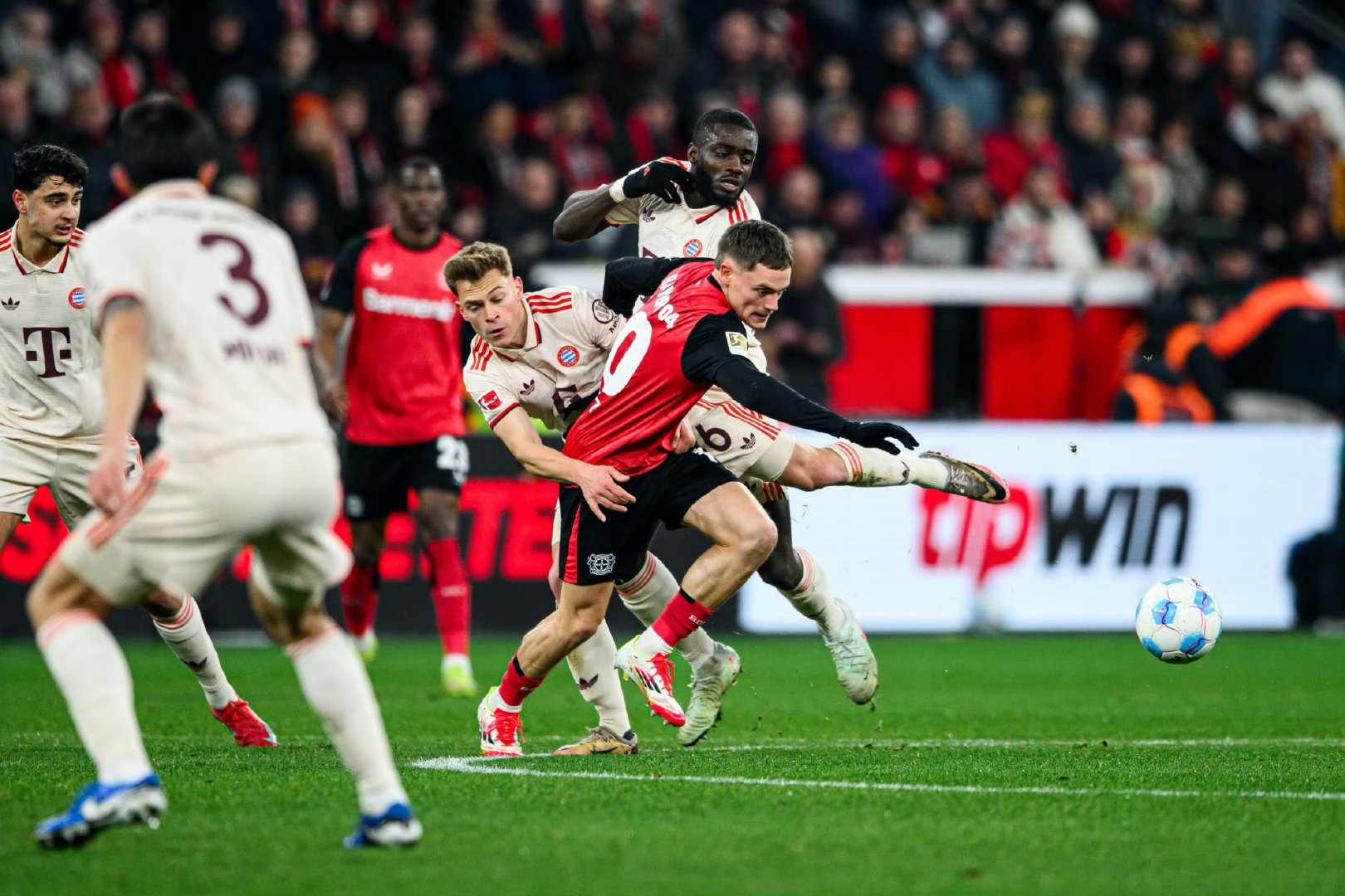 关于赛后德甲焦点战，勒沃库森单刀错失，信心回归，数据趋势出现新变化的信息