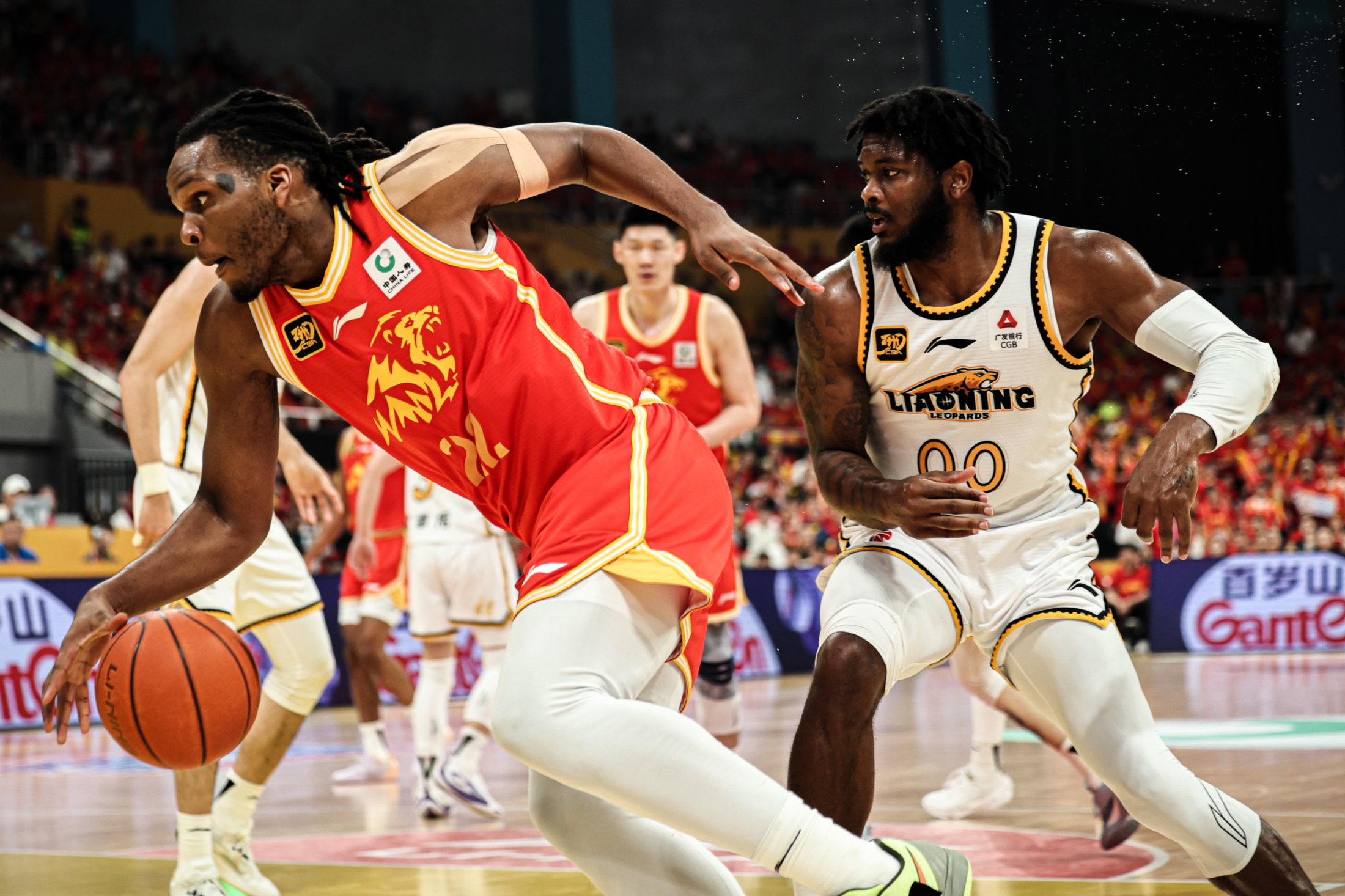 转折点！底特律活塞外线爆发；CBA季后赛窗口期攻防权衡；管理层满意；训练强度明显提升的简单介绍