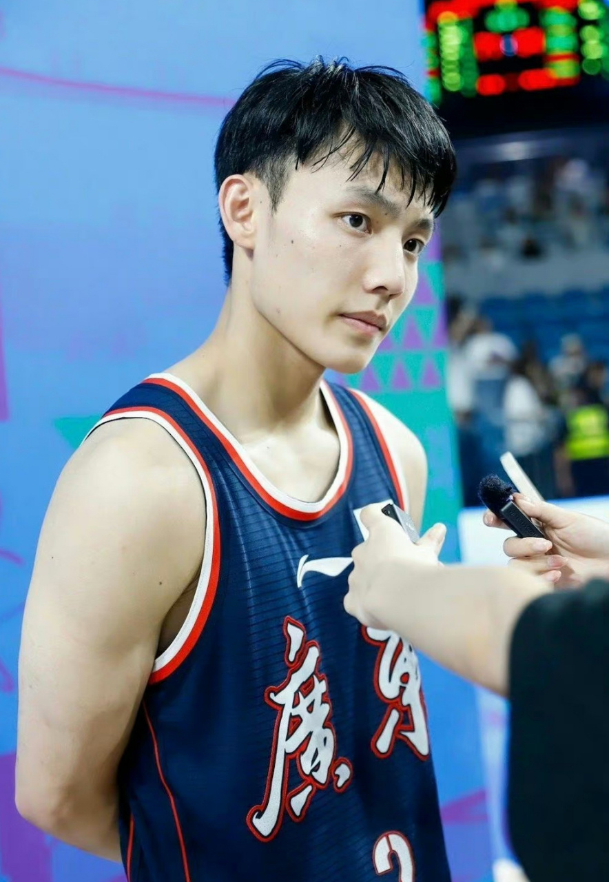 今晨广东宏远调整名单以备NBA季后赛，篮板制胜环节打磨，底气十足，控场能力受关注的简单介绍