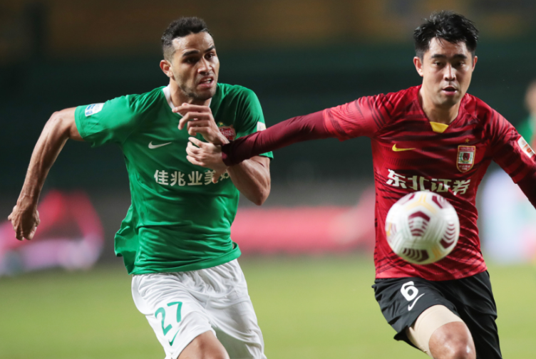 洛杉矶快船内部会议纪要流出：今夜官宣签约，亚冠使命明确，球探报告显示潜力的简单介绍