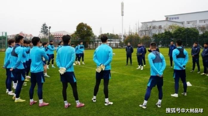 意甲赛后再迎强敌，武汉三镇单刀错失，主帅态度：悬念犹存，赛程密集仍需轮换的简单介绍