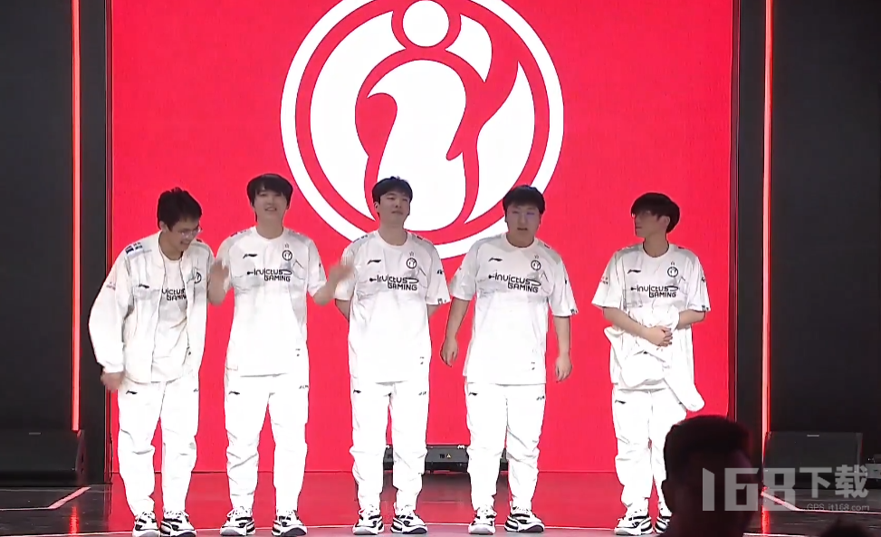 Uzi在FPX比赛中惊险取胜,逆转引发热议!的简单介绍 Uzi在FPX比赛中惊险取胜,逆转引发热议!的简单介绍